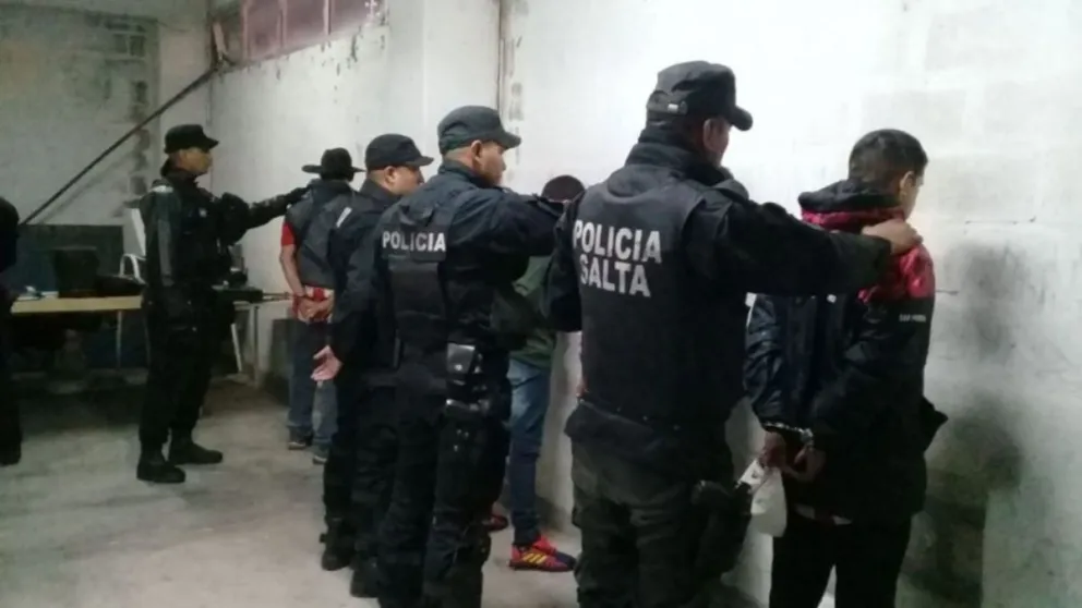 Hipólito Yrigoyen: fueron detenidos por estar involucrados en la venta de droga