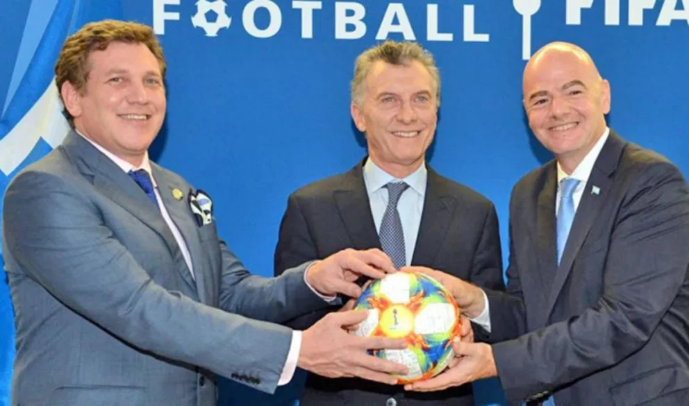 Mauricio Macri: 'En el colegio jugábamos al fútbol con una piedra”