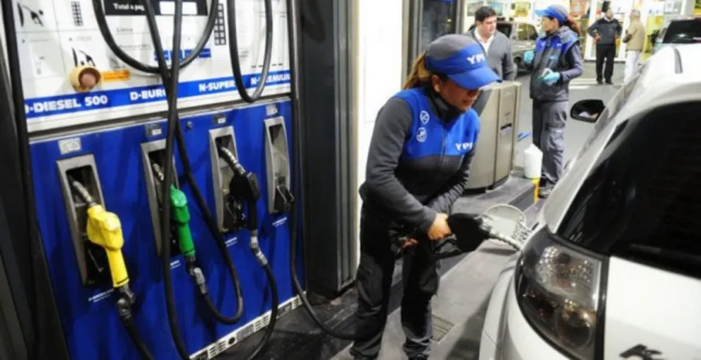 Golpe al bolsillo: ¿aumentarán de nuevo los combustibles?