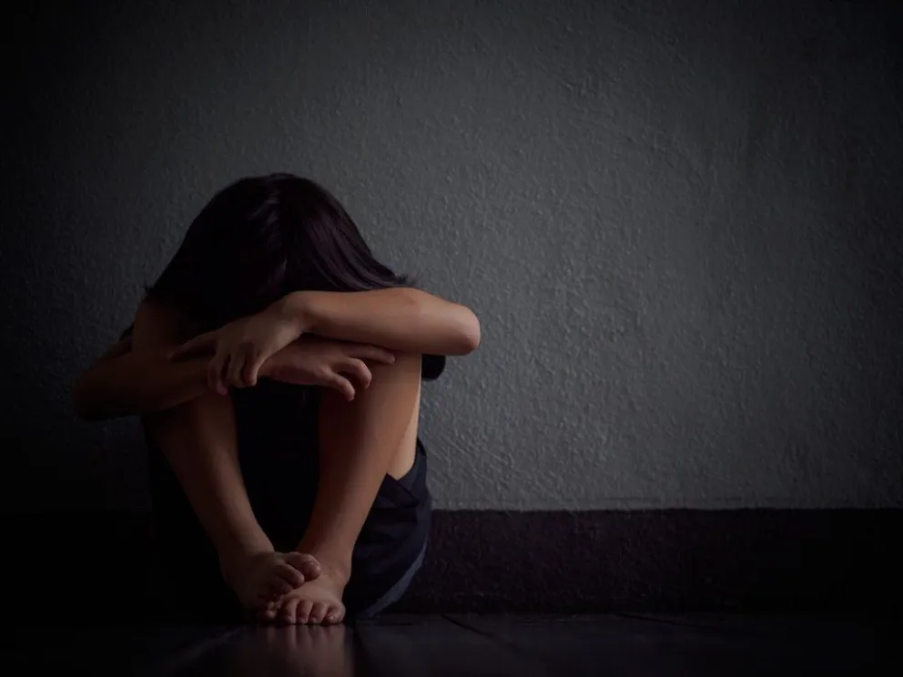 Perverso: abusaba de su hijastra con retraso madurativo mientras su esposa convulsionaba