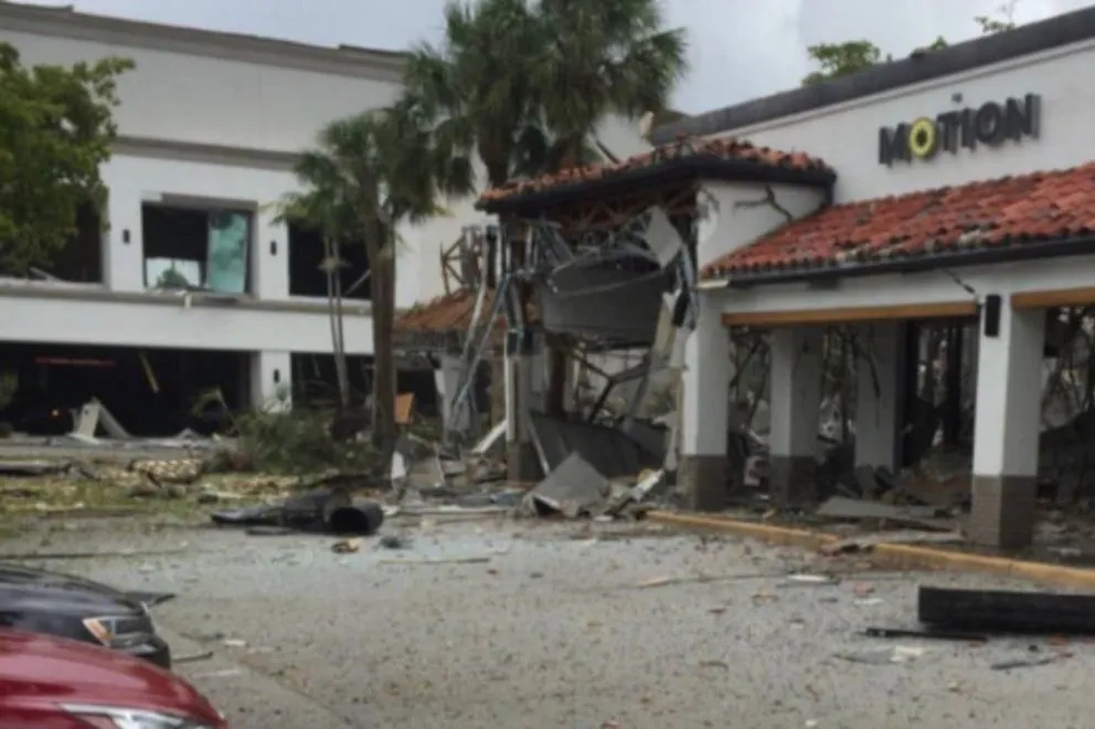 Tragedia: gran explosión en un shopping estadounidense