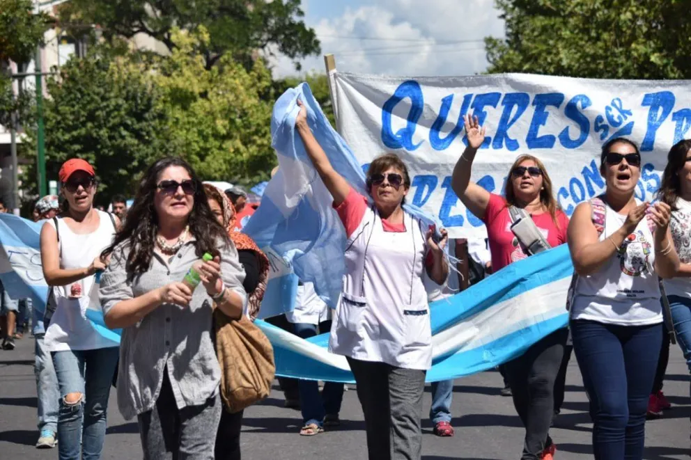¿De cuánto es el sueldo básico de un docente salteño?