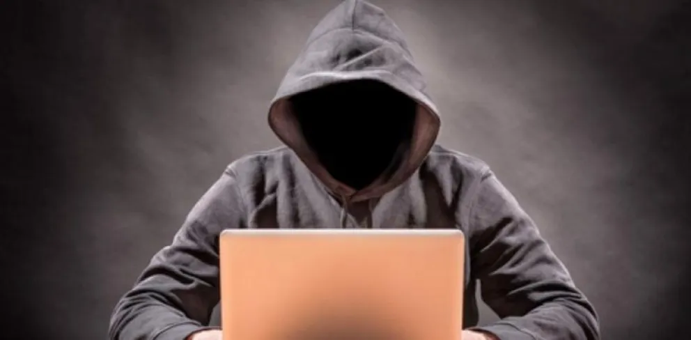 Los descubrieron vendiendo droga por Facebook