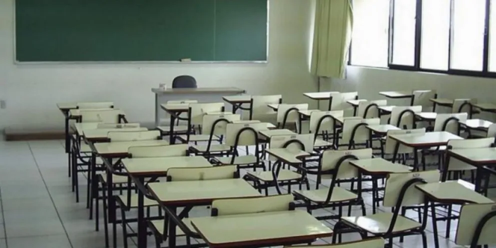 ¿Castigo para los docentes?: podrían comenzar los descuentos por no trabajar