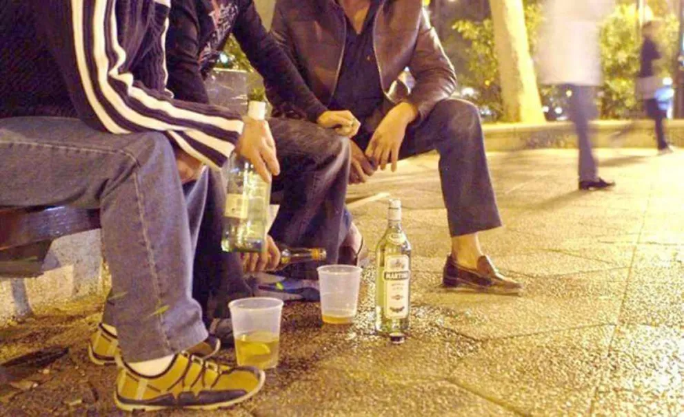 Se juntó a tomar algo con los amigos, y todo terminó de la peor manera