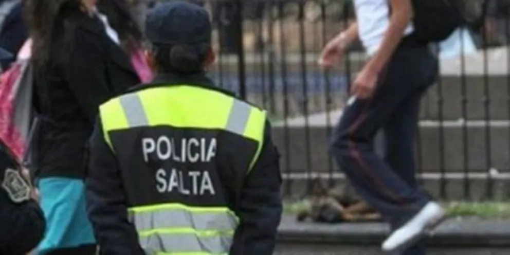 Policía salteño fue separado de la Fuerza por abusar de su hijita