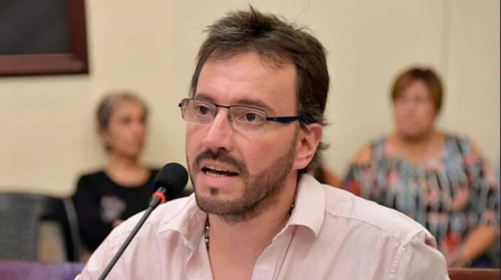 Martín del Frari: "Si no sacan ese cartel voy a seguir insistiendo como concejal y como representante de los vecinos"