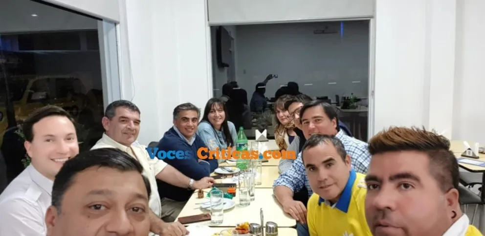 Olmedo, Biblia en mano, se reunió con “radicales” en Anta