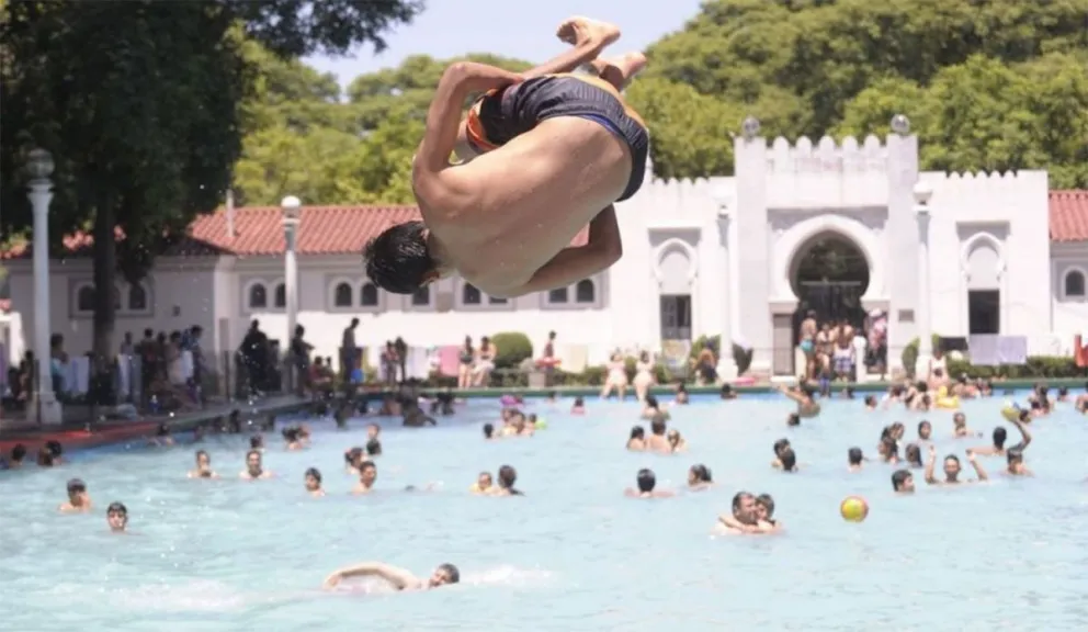 Abren las escuelas de natación en Salta: requisitos, horarios y cómo inscribirte paso a paso