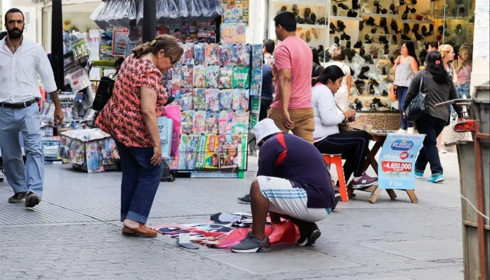 Manteros quieren volver al centro: "Apelamos a que la señora Intendenta escuche esa necesidad"