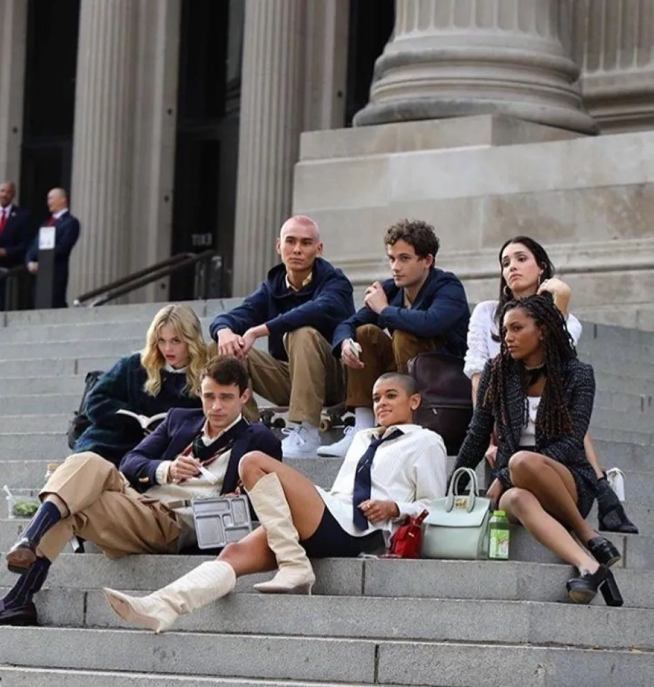 Salen a la luz las primeras imágenes del “reboot” de Gossip Girl y los memes inundaron todo