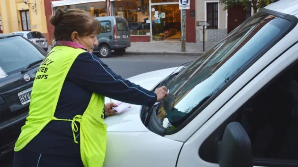 Golpe al bolsillo: el lunes aumenta el estacionamiento medido en Salta