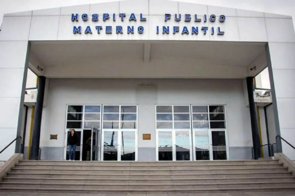 Después de casi una década, se registró un nacimiento múltiple en el Hospital Materno Infantil