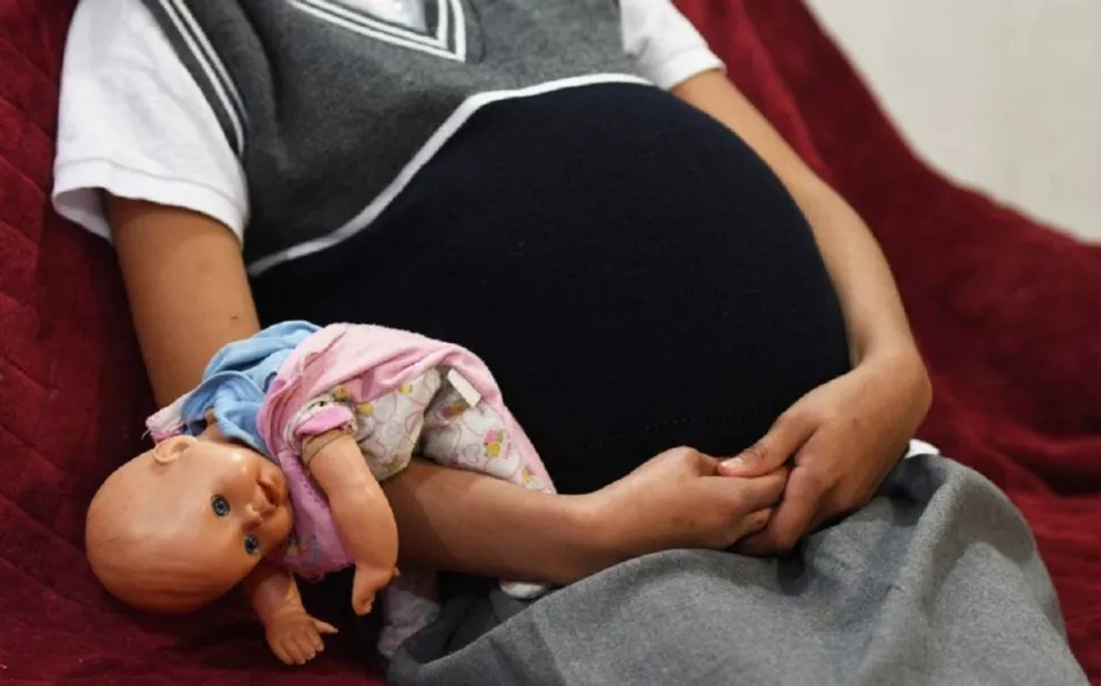 Alarmante aumento de niñas madres: cuántos embarazos en menores de edad se registran en el año