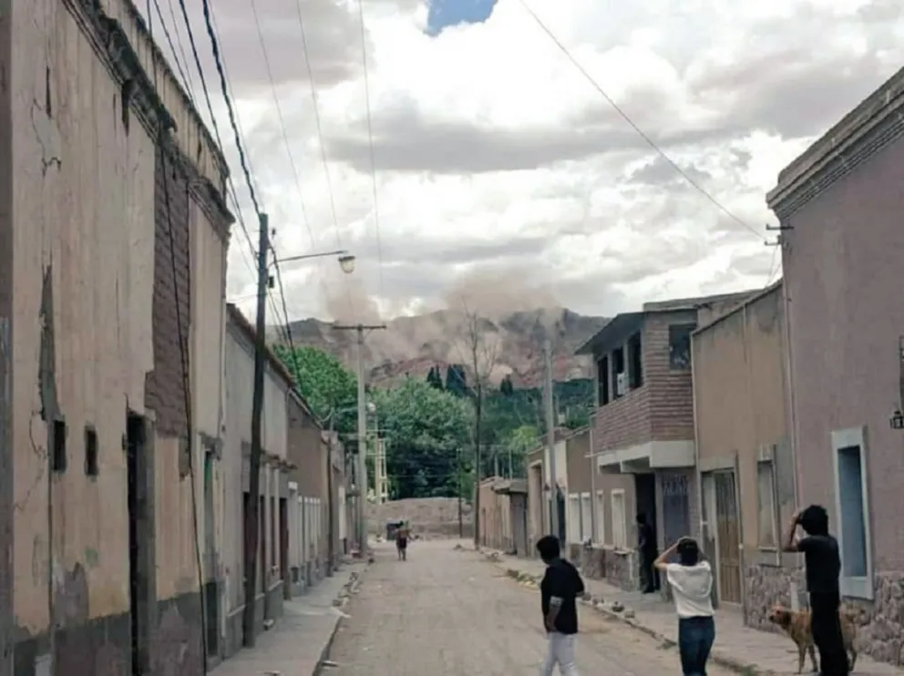 |VIDEOS| ¡Impresionante! el fuerte sismo produjo desmoronamientos en la Quebrada de Humahuaca