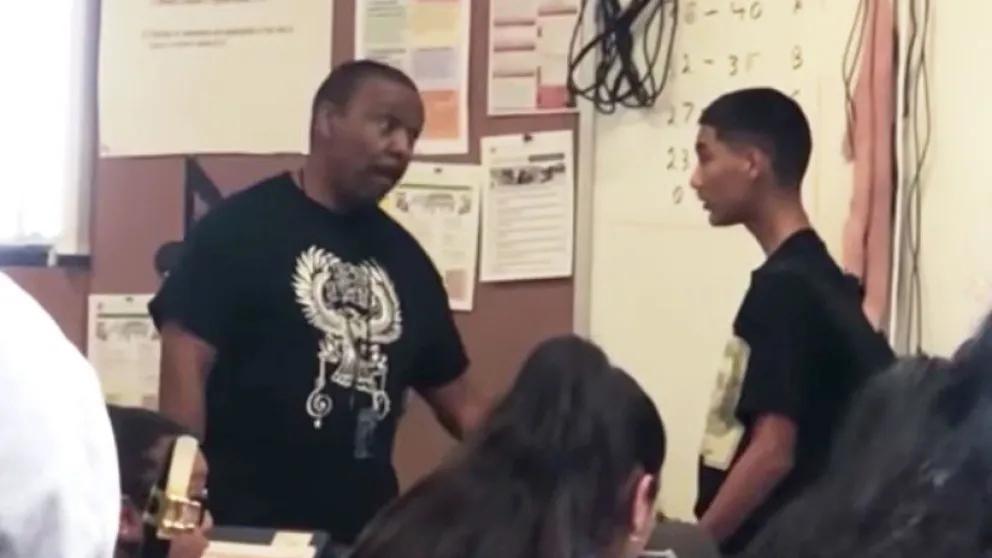 VIDEO: Maestro no aguanta los insultos de un alumno y le da una golpiza