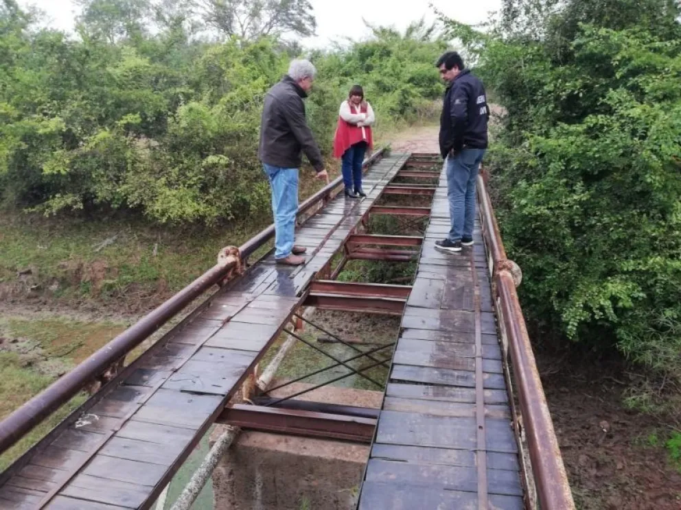 Jorge Pizarro: "El puente que reparó el intendente Llaya de Embarcación es una porquería"