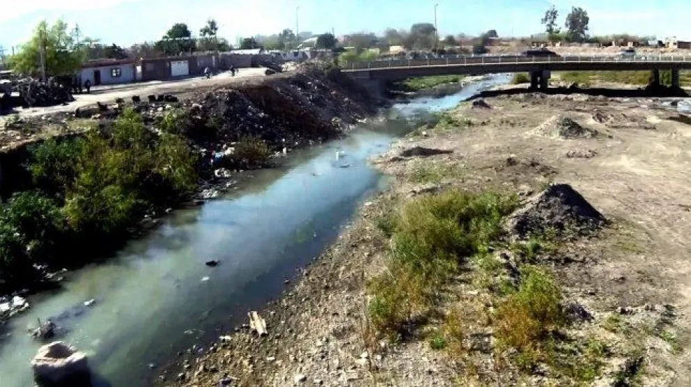 Saneamiento del río Arenales: emplazan por obras hasta el viernes a los demandados