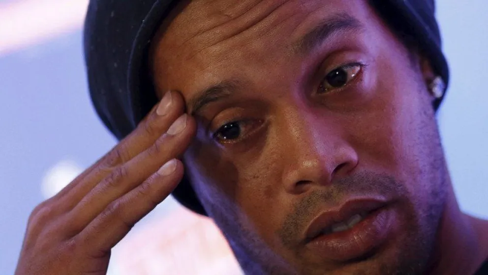 Ronaldinho tiene en sus cuentas bancarias menos de siete dólares