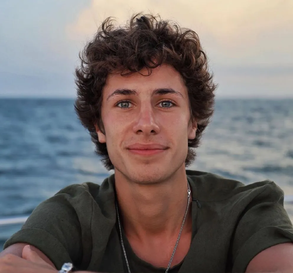 Juanpa Zurita se conmovió en Pequeños Gigantes