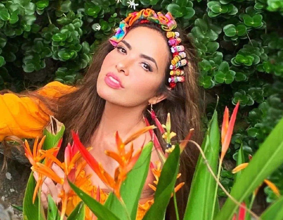 Gloria Trevi en bikini
