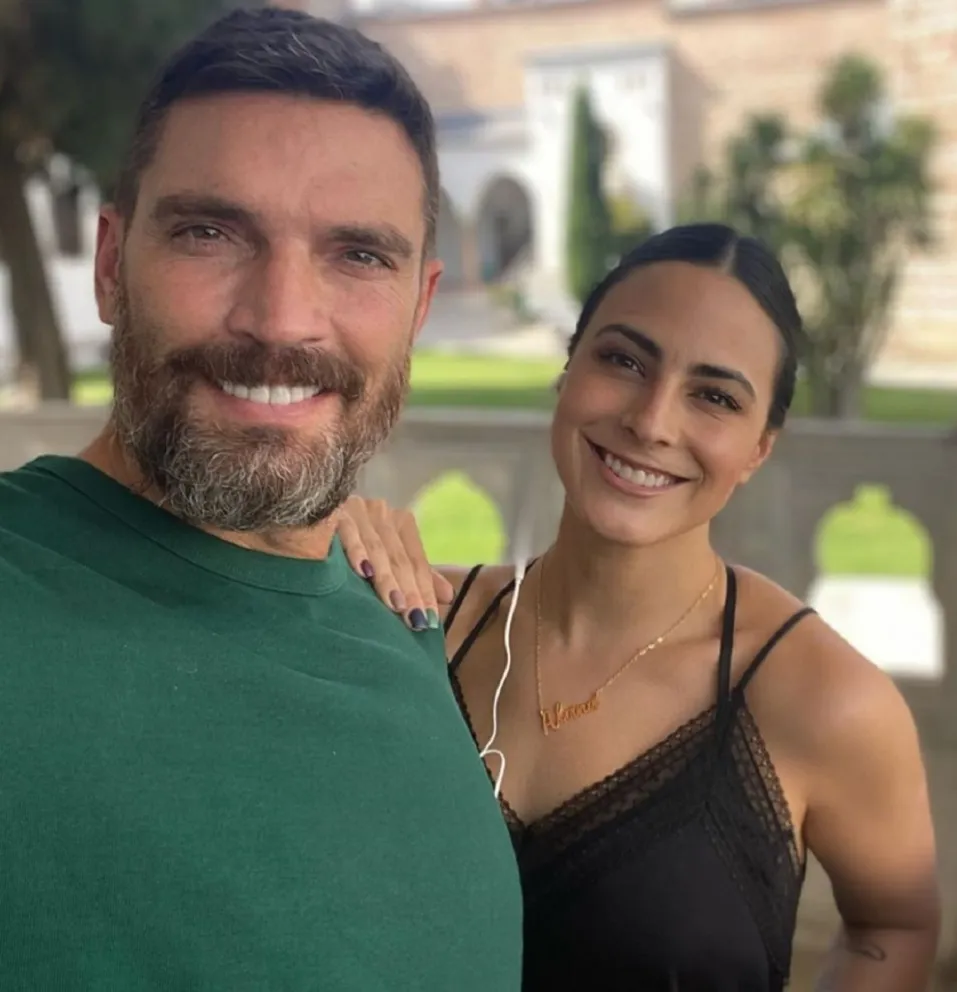 Julian Gil y su novia en Turquía