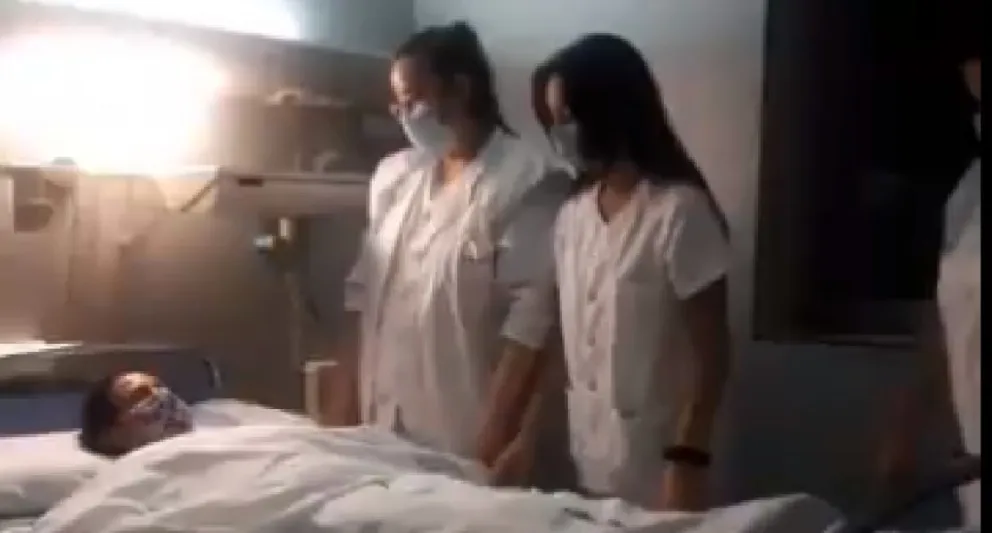 enfermeras riéndose de pacientes