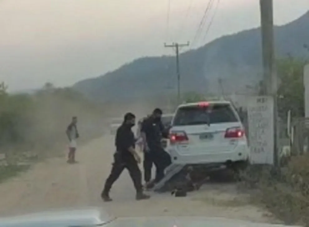 Brutalidad policial. Fuente: (Twitter)