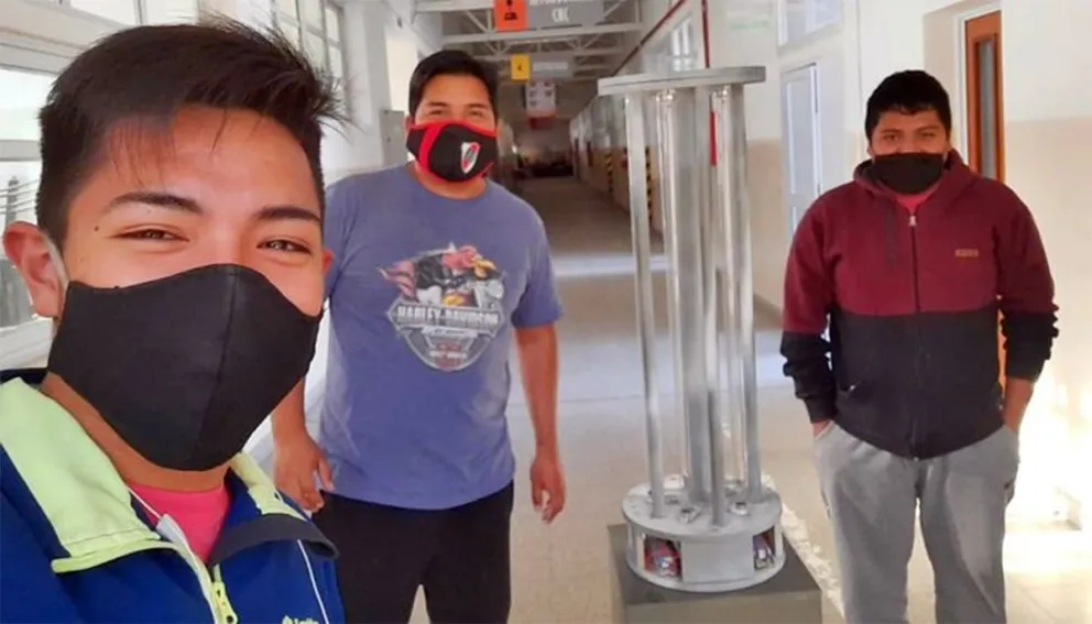 estudiantes crearon un robot