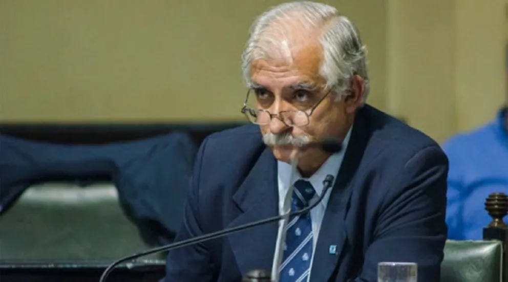 Carlos Zapata 