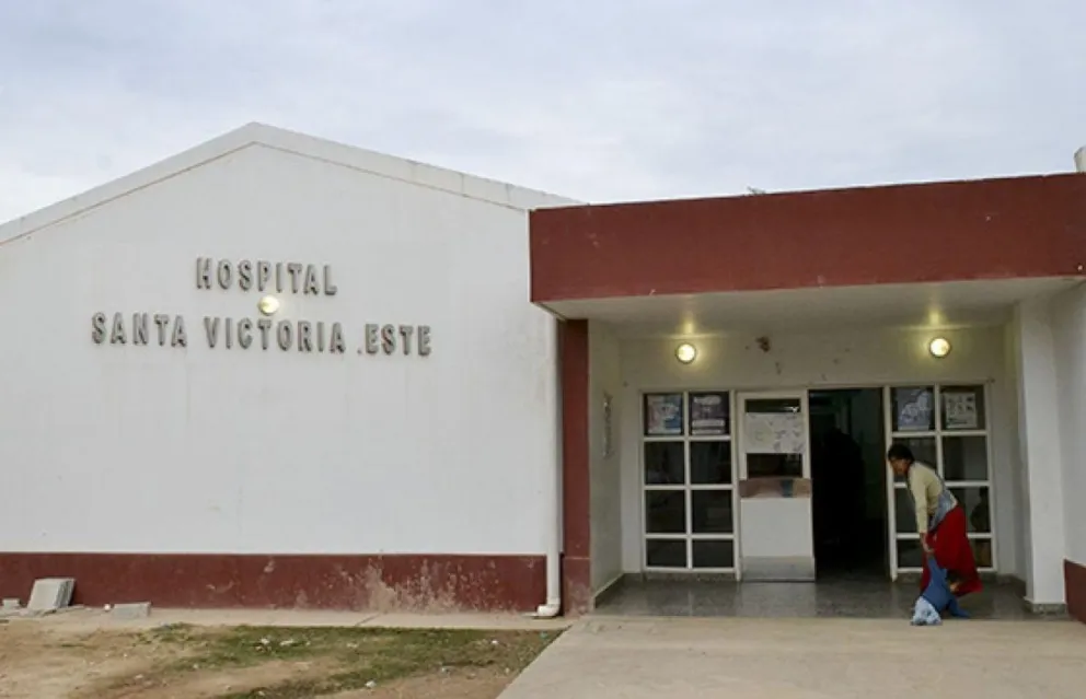 Familia de inconscientes: una bebita desnutrida fue retirada del hospital sin el alta médica y tuvo que intervenir la policía