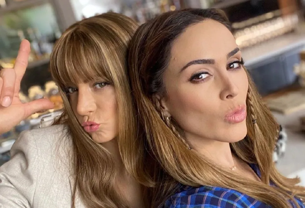 Jacky Bracamontes y Silvia Navarro