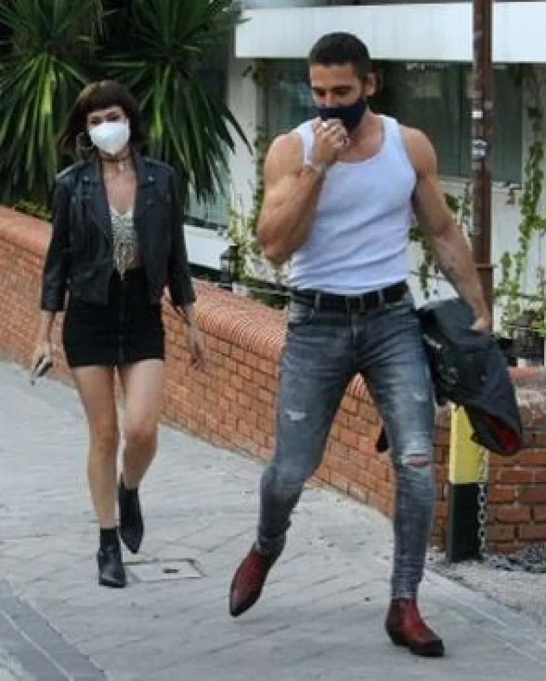 Úrsula Corberó y Miguel Ángel Silvestre. Fuente: Instagram 
