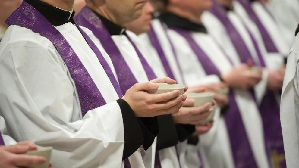Muy útil: protocolo de denuncia por abusos cometidos por sacerdotes