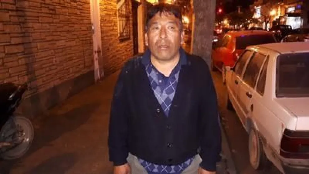 Juan Rivas, canillita y tesorero del sindicato, denuncia por irregularidades a José Ernesto Santillán