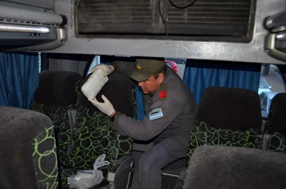 De Salta con destino final a Corrientes: Gendarmería los atrapó con cocaína y marihuana