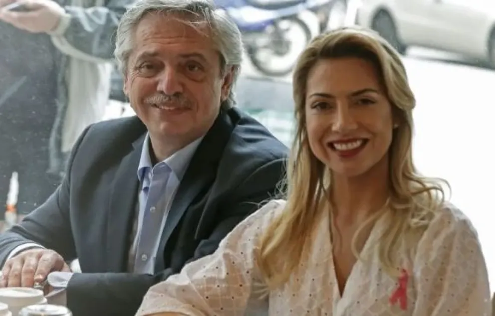 Guerra de looks: acusan a Fabiola Yáñez de copiar estilos. ¿De quién?