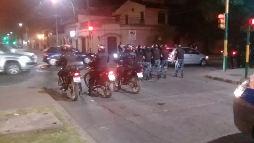 Los inadaptados de siempre: grandes disturbios en los festejos del cumpleaños N° 99 de Central Norte