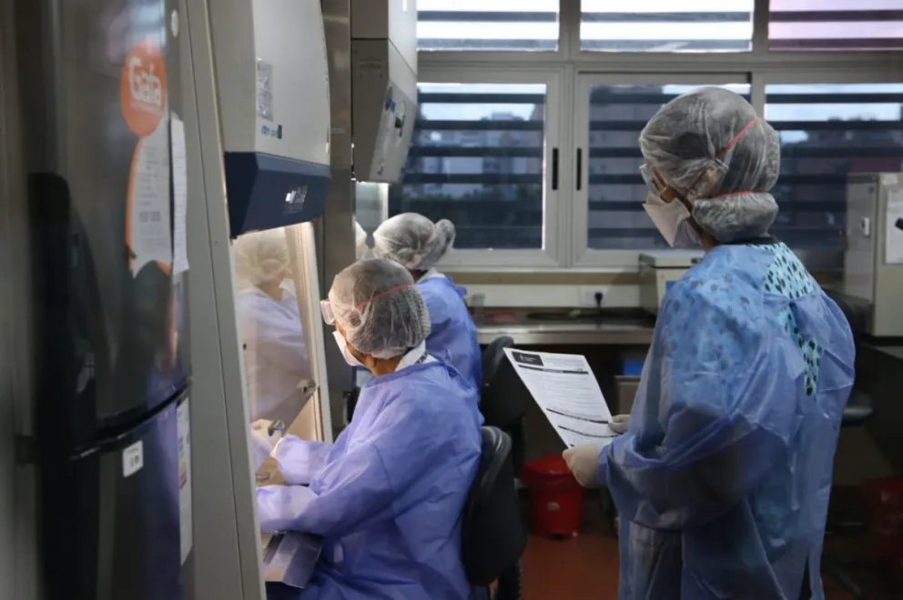 Mientras se analiza extender la cuarentena, crece el número de casos de COVID-19 en Argentina