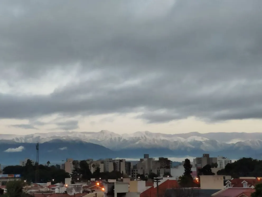 Cerros nevados. Fuente: Voces Críticas