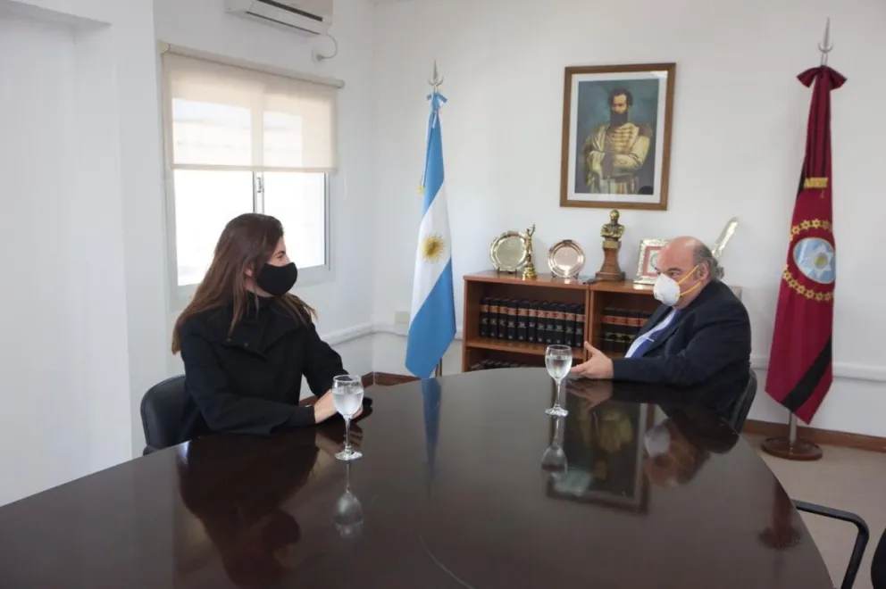  Bettina Romero y Abel Cornejo. Fuente: Twitter