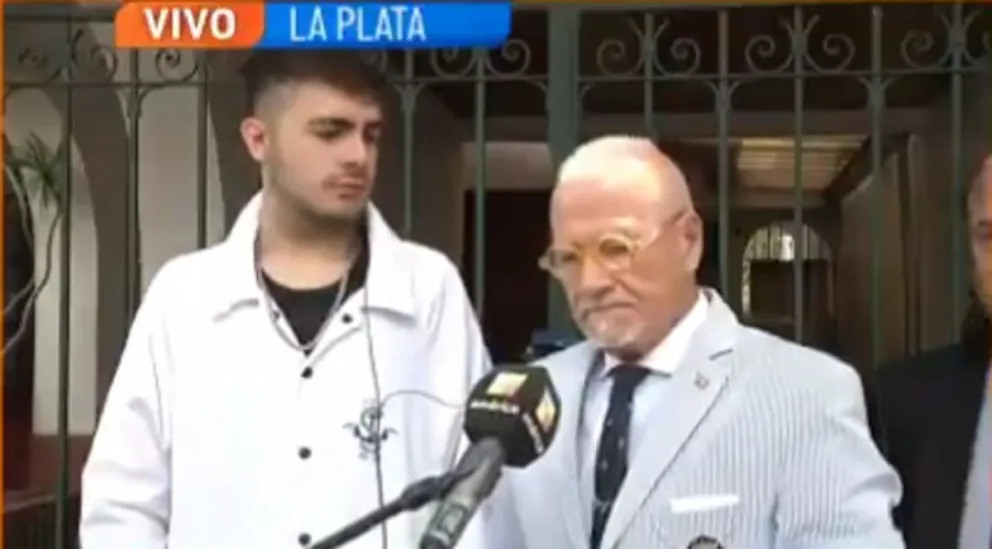 Santiago Lara y su abogado José Núñez