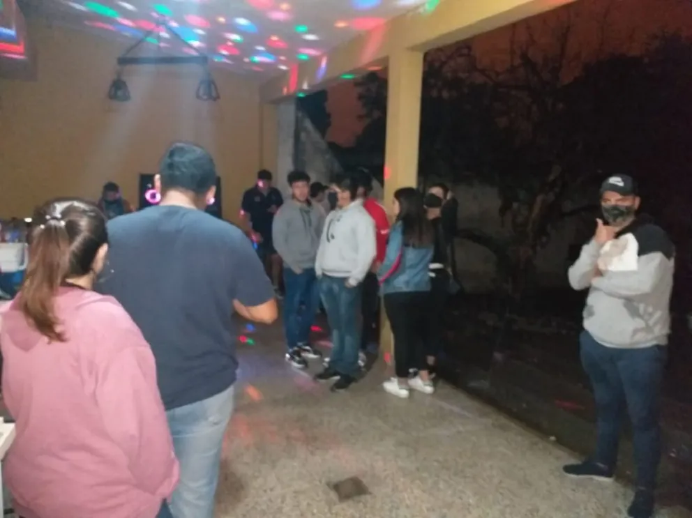 Hacer una fiesta clandestina le valió el castigo más duro