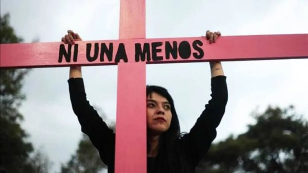 Cobarde le dio una salvaje golpiza a su novia y lo denunció el médico de guardia 