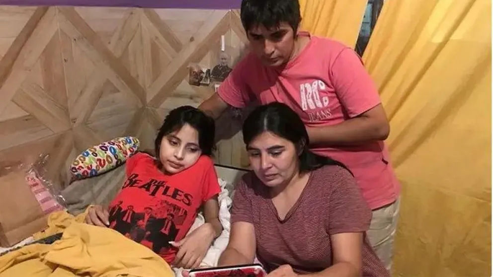 El padre de Abigail Jiménez, la nena a la que Gerardo Zamora no dejó entrar aSantiago del Estero, desmintió su muerte