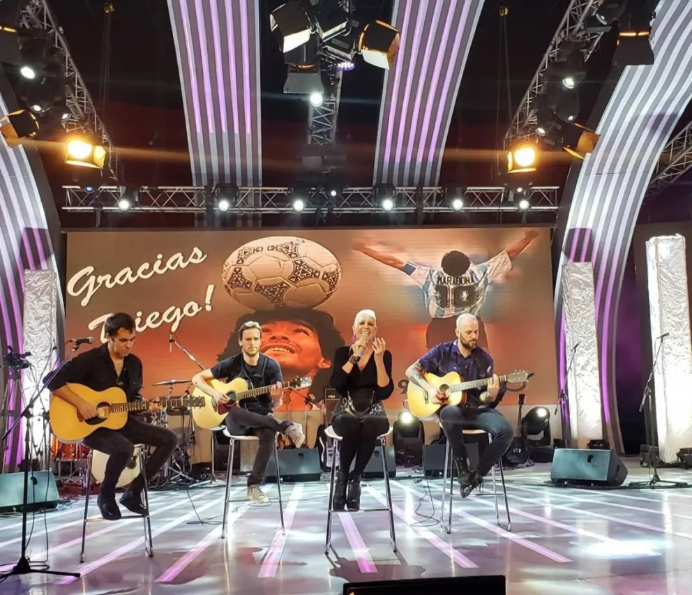 Valeria Lynch dio un show con su novio Mariano Martínez y su hija Tais