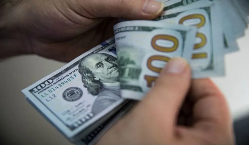 Dólar. Fuente: (Twitter)