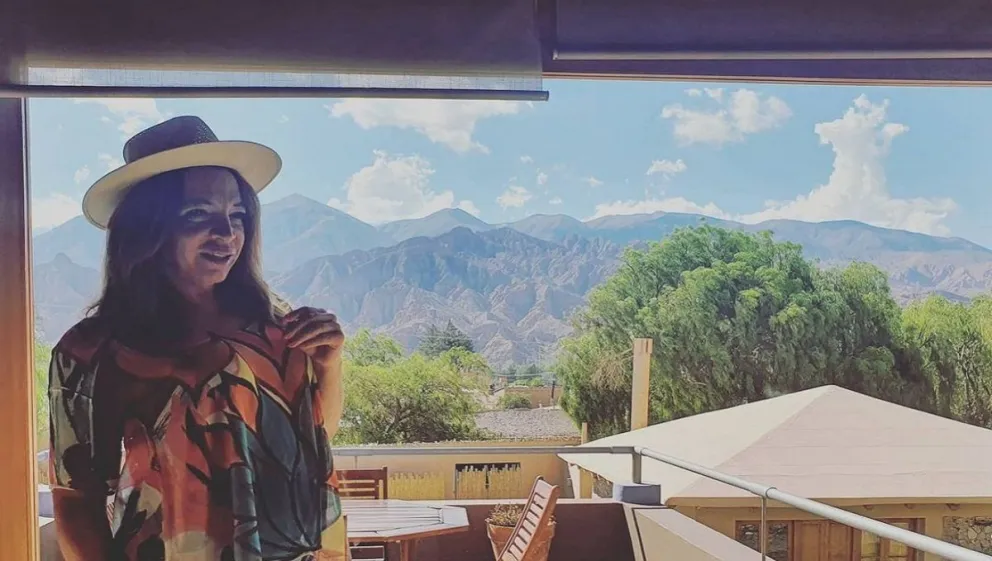 La colaless de Lizy Tagliani: la humorista publicó una desopilante foto
