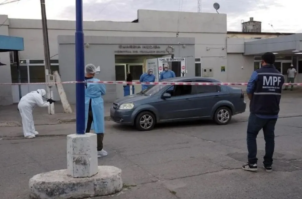 Femicidio en Tucumán: apuñaló a su pareja dentro del auto y la abandonó en el hospital