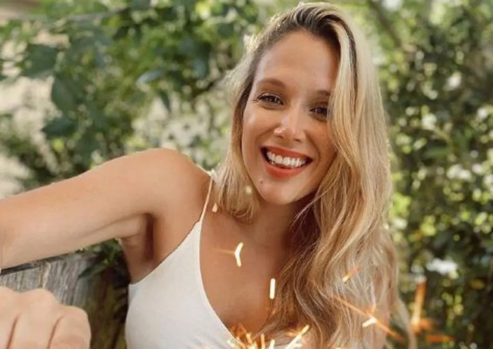 ¿Pobrando vestidos de novia? Barbie Vélez sorprendió a todos al posar vestida de blanco 